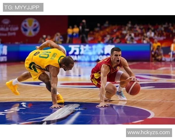 南京篮球队与重庆篮球队赛后复盘团队协作的精彩瞬间与战术分析